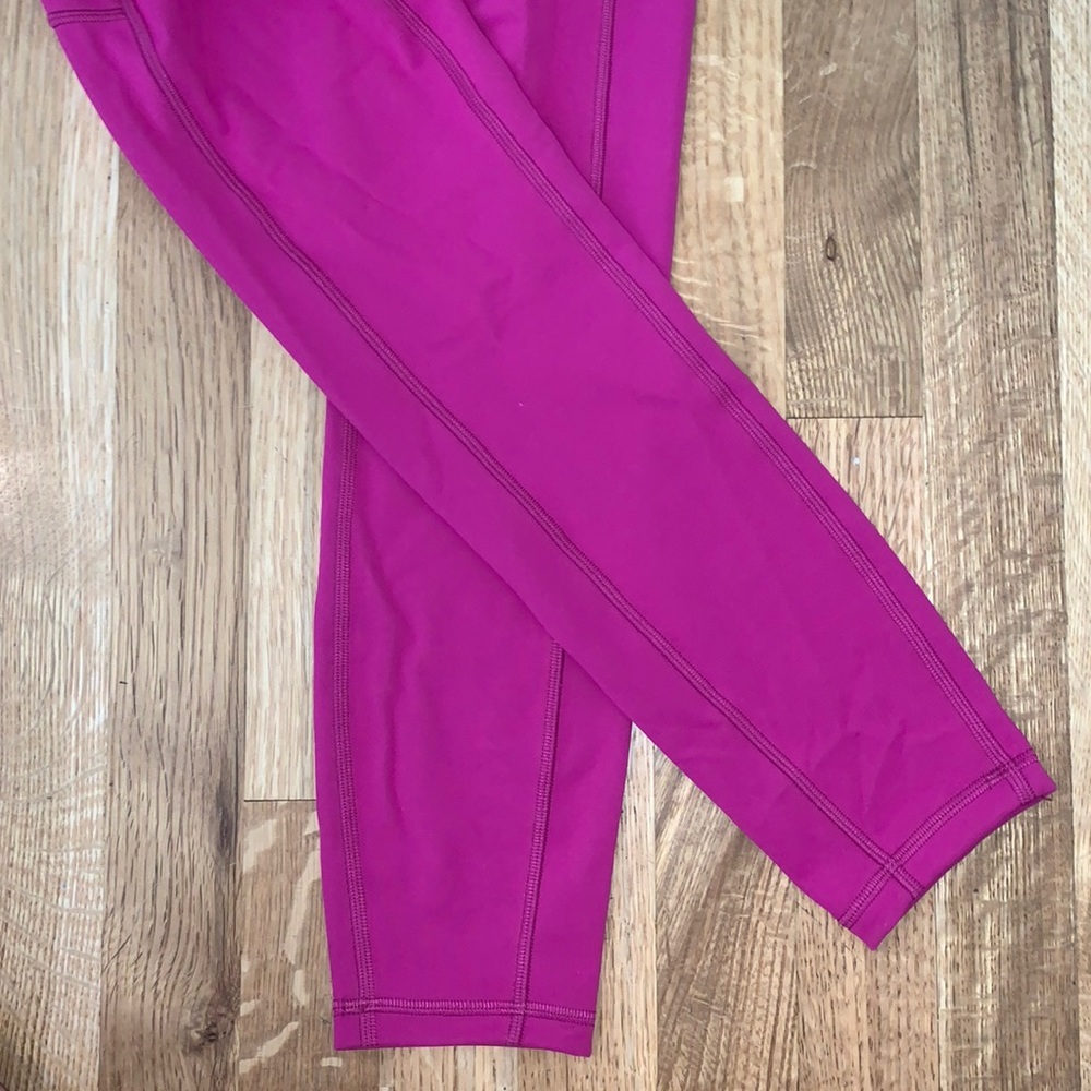 PINK LULULEMON LEGGING SIZE 6